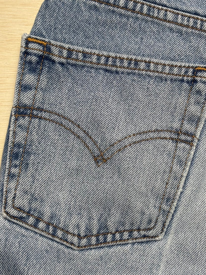 550 90’s Levi’s Jeans | Size 28” Waist