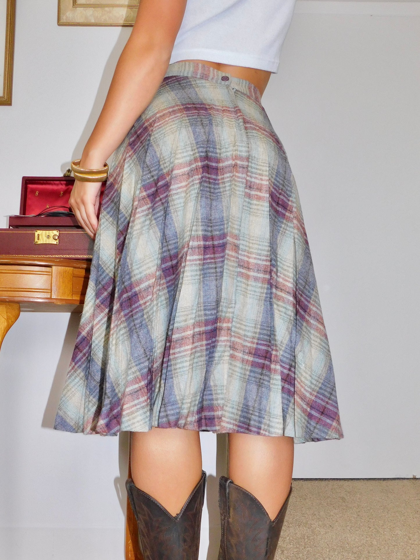 Angie Plaid Midi | Size 25” waist