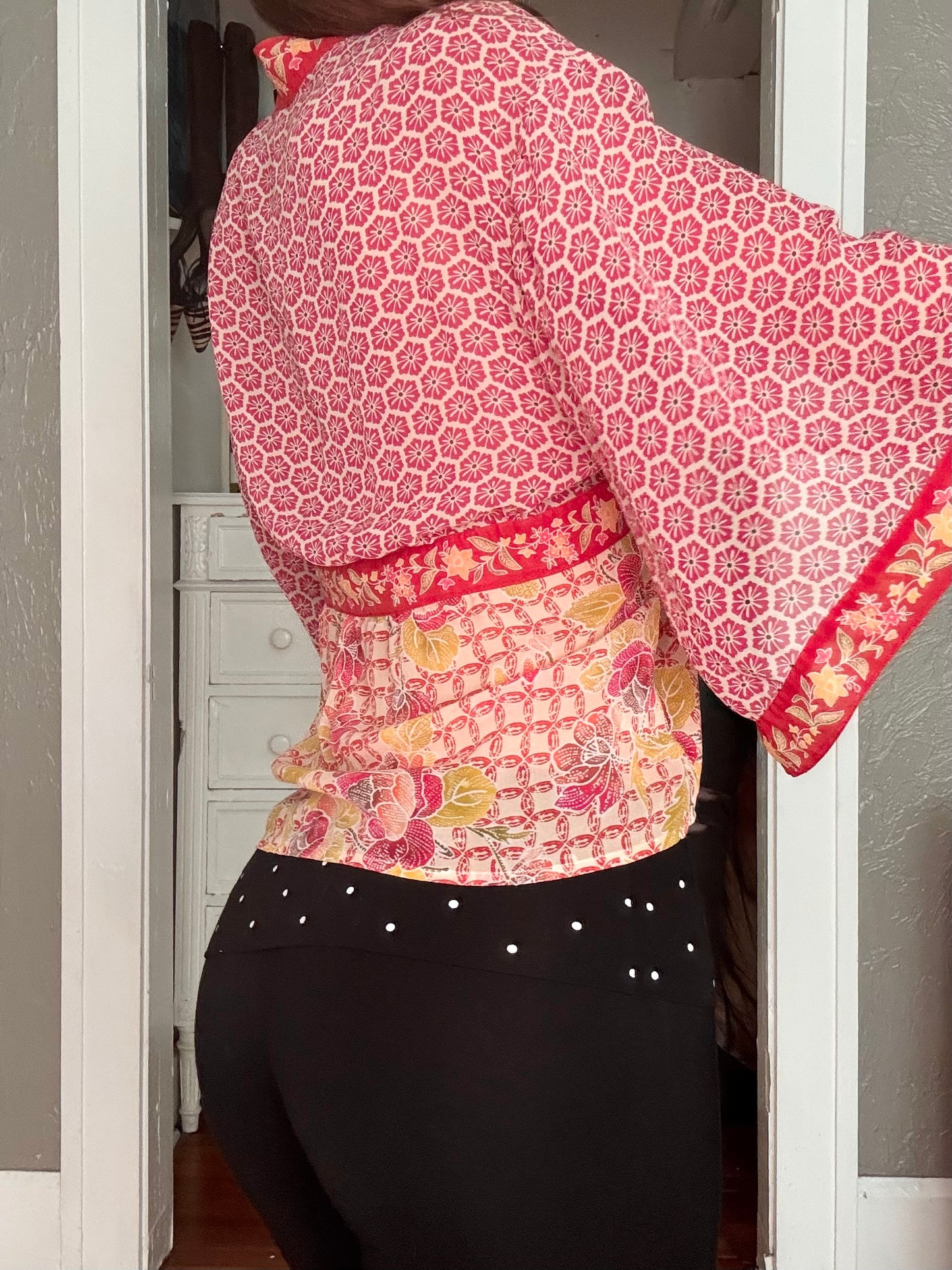 Silk 00's Tie Top | Size L