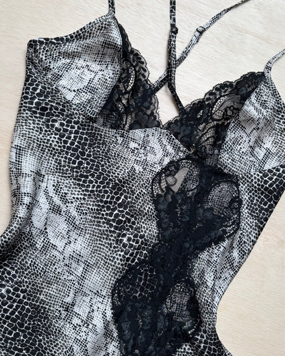Fredrick’s Snake Slip | Size S
