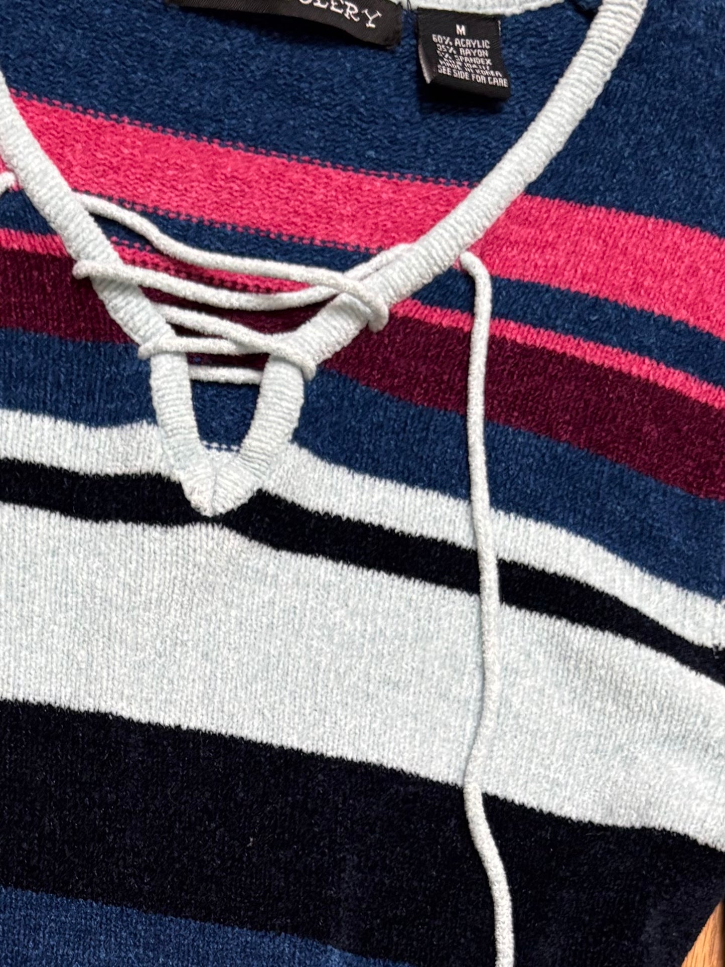 Tomfoolery 00’s Knit | Size M