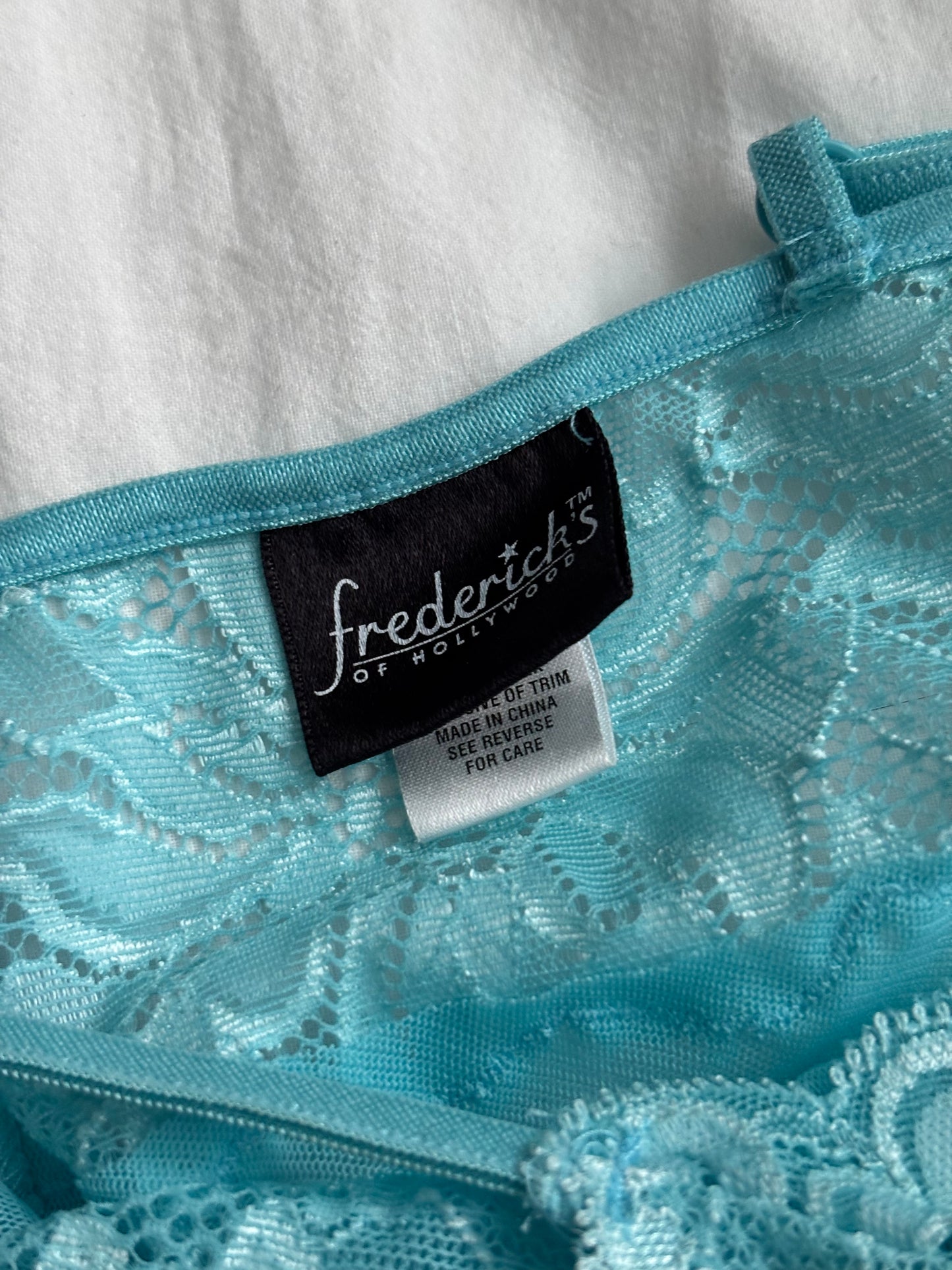 Fredrick's 00's Slip Top | Size M