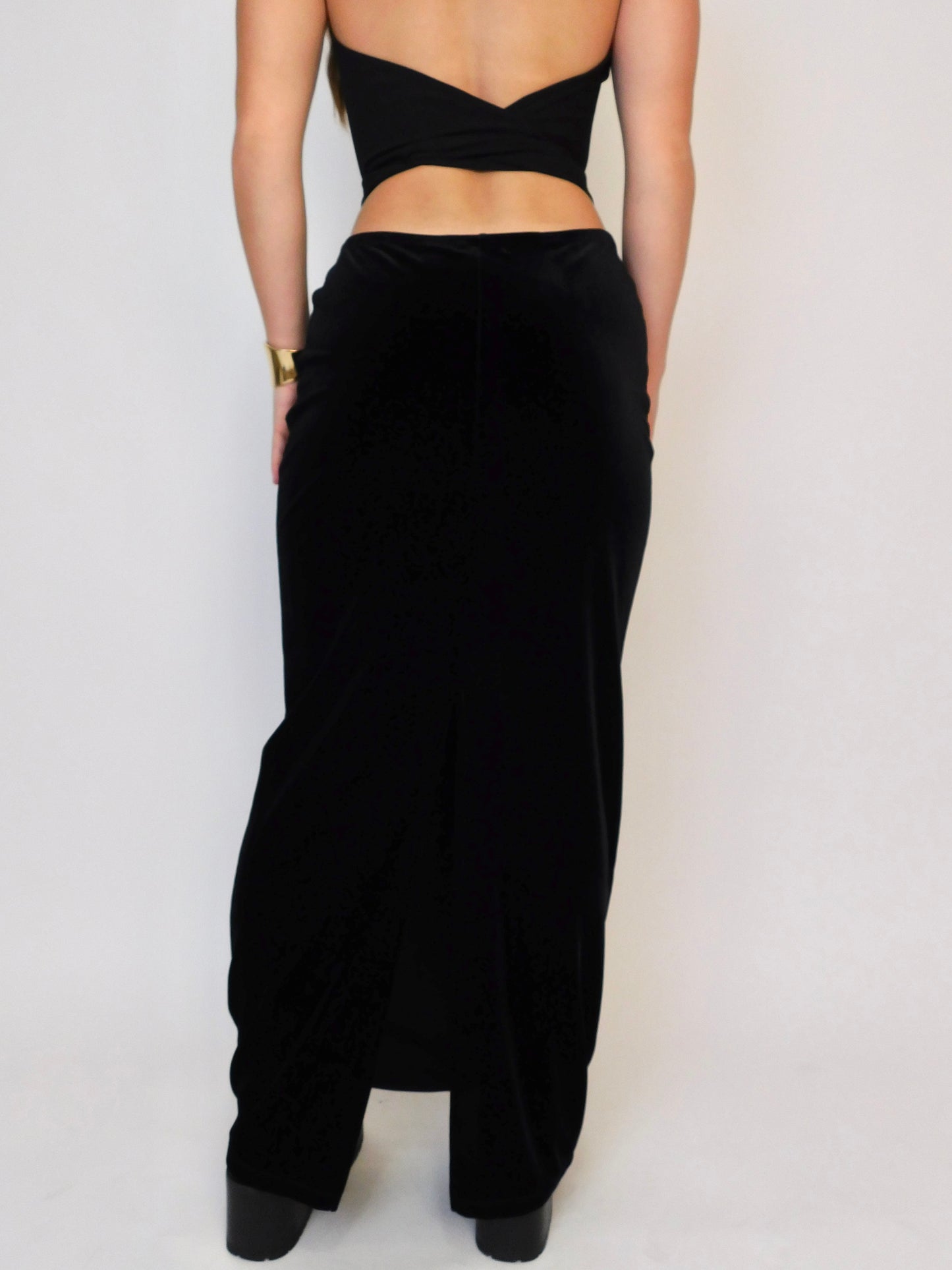 90’s Black Velvet Maxi Skirt | Size M