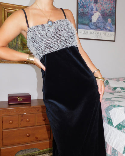 Feather Velvet Maxi | Size L